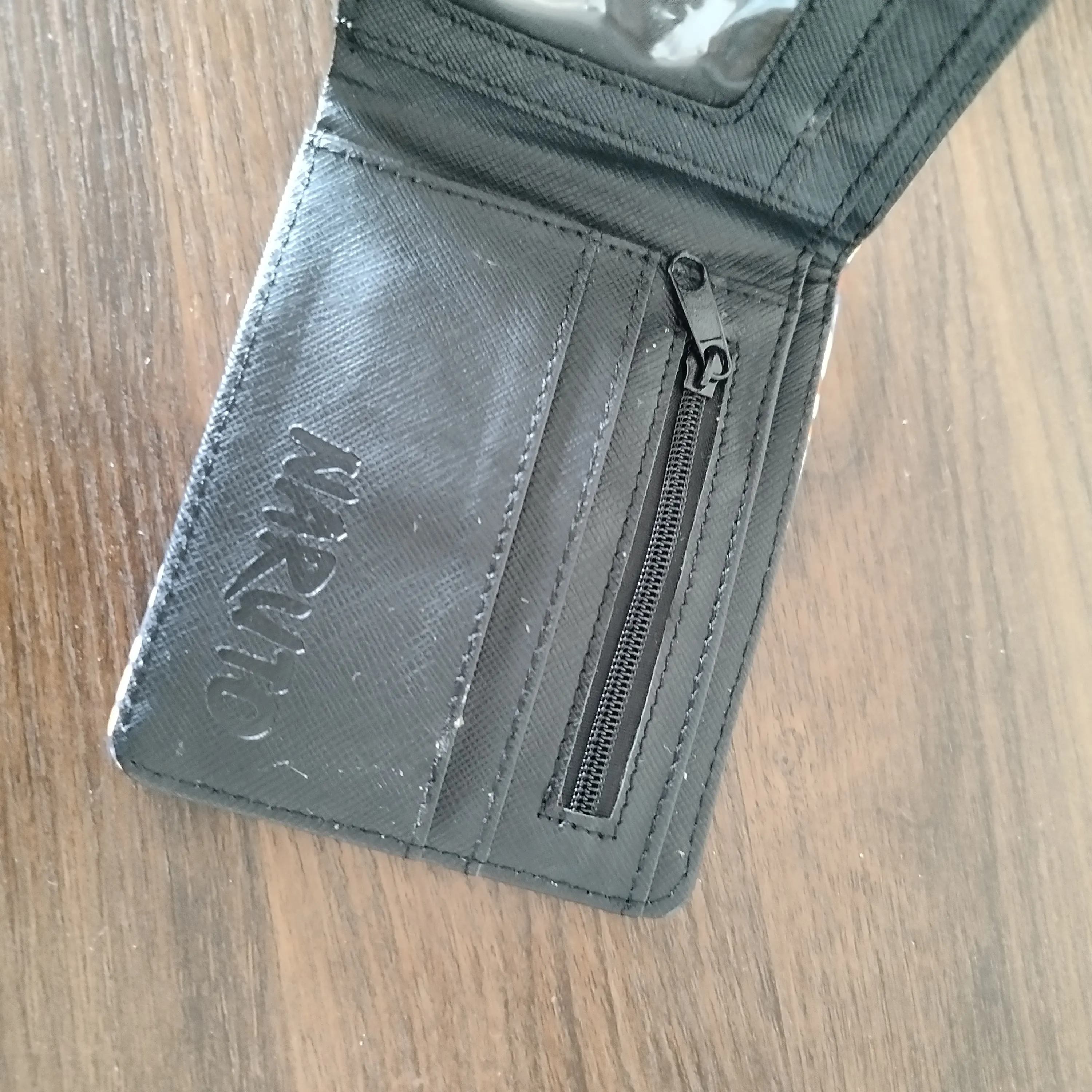 Naruto eyes wallet